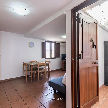 House & - Iblea *
