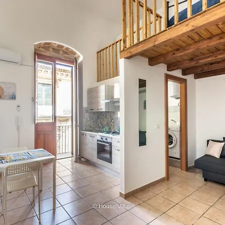 House & - Iblea * Avola