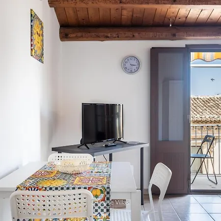 House & - Iblea * Avola