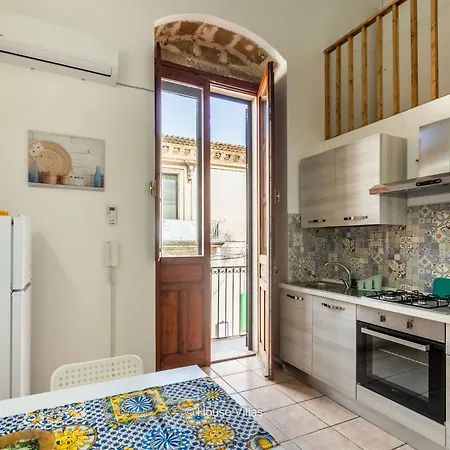 Apartment House & - Iblea