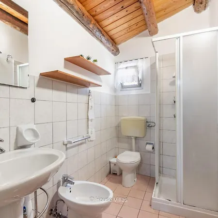 Apartment House & - Iblea